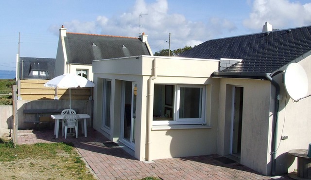 Nice studio 4 people facing the sea of Iroise