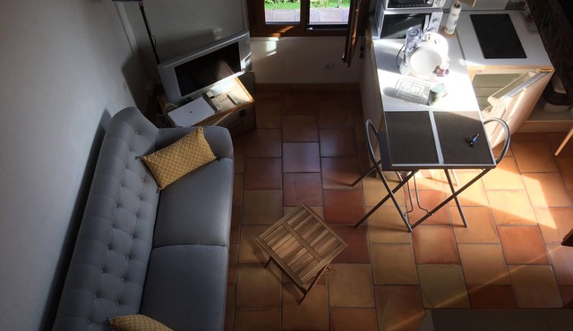 Nice Studio in a detached house in Falicon