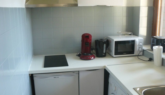 Nice T1 Bis ideally located, parking, wifi and garden