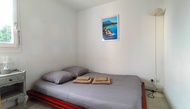 Nice T2 near the sea, 4 persons, terrace, swimming pool, secured residence, parking
