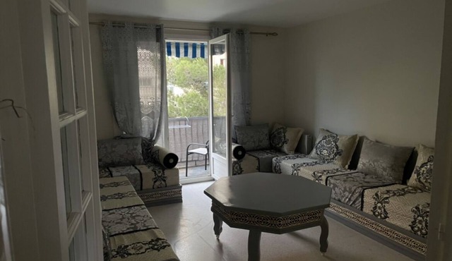Nice T3 air-conditioned apartment near beach bus