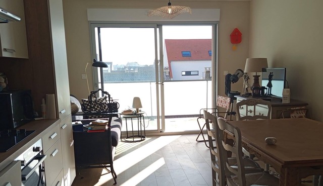 Nice T3 with balcony - 5 mn from the beach