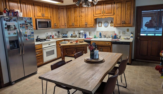 Nice Tims Ford Lake View House - NO DOCK, but less than a mile to TVA Boat Ramp.