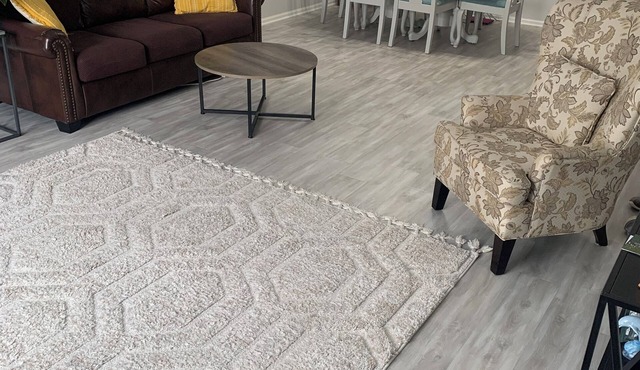 Nice Townhome with FREE breakfast, snacks and coffee.