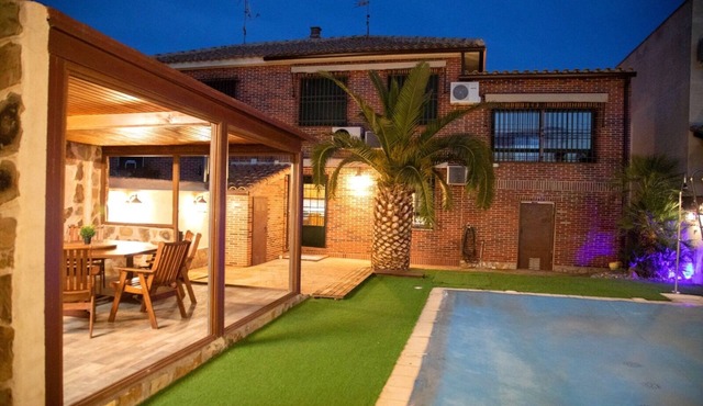 Nice townhouse with private pool, BBC and 2.5 km from Puy Du Fou.