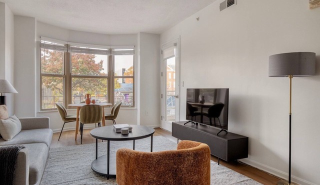 Nice U Street 1BR w/Concierge & W/D, nr Nightlife, by Blueground