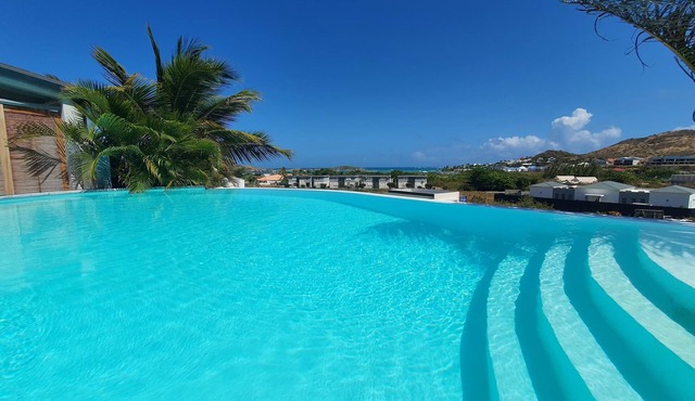 NICE VILLA FULL OF LUXURY, WITH PRIVATE POOL A FEW METERS FROM PINEL ISLET