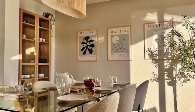 Nice west, 80m2, 3 bedrooms, swimming pool, tennis court, air conditioning, sea view and top floor