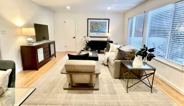 Nicely Furnished 2BR Menlo Park Apartment