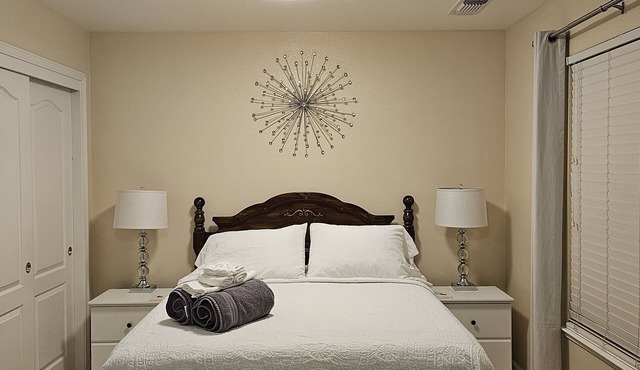 Nicely setup studio with FAST Internet