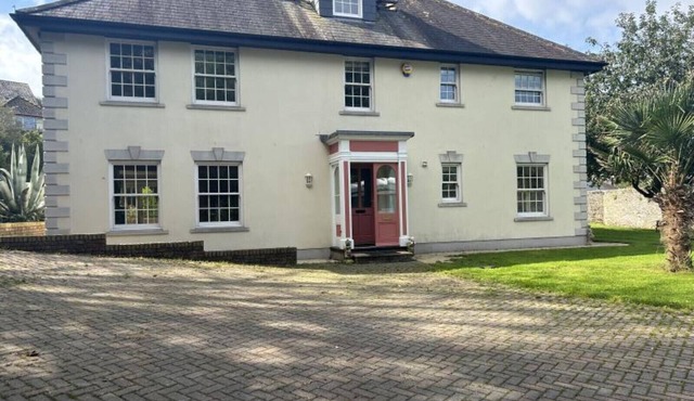 Nicely Tucked Away Cottage
