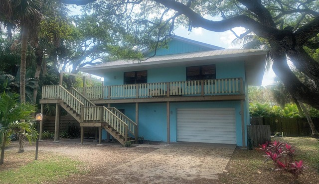 Nicely Updated heated Pool Home Near Private Beach