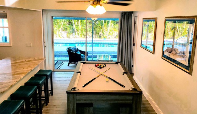 NiceOasis! PRIVATE Suite, Heated Pool 5min to Beach, Stadium, PGA