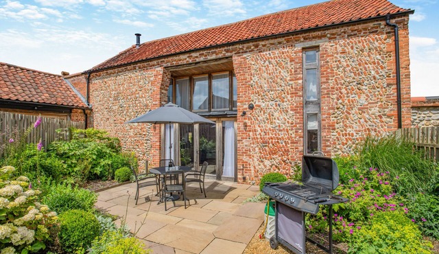 Nichols Barn - Two Bedroom House, Sleeps 4
