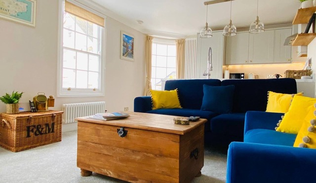 Nickleby Nook By the Sea - Meters to the Beach!