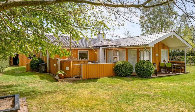 "Nico" - 1.1km from the sea by Interhome