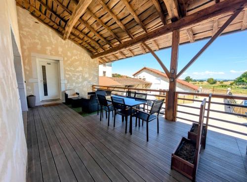 Nid paisible avec un coin terrasse