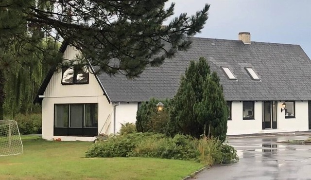 Nielstrup Gård ved Bratten Strand