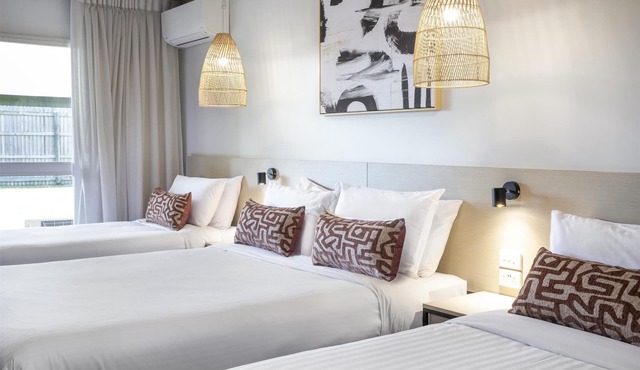 Nightcap at Dalrymple Hotel