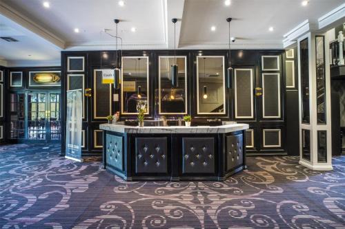 Nightcap at Skyways Hotel