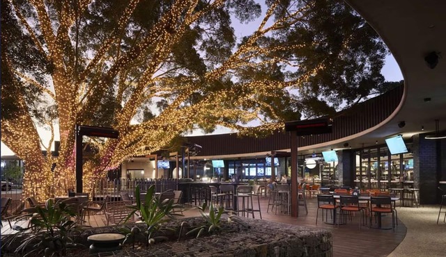 Nightelier Mitchelton The Brook