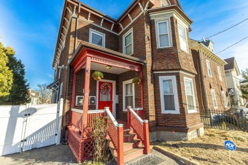 Nightingale In Boston