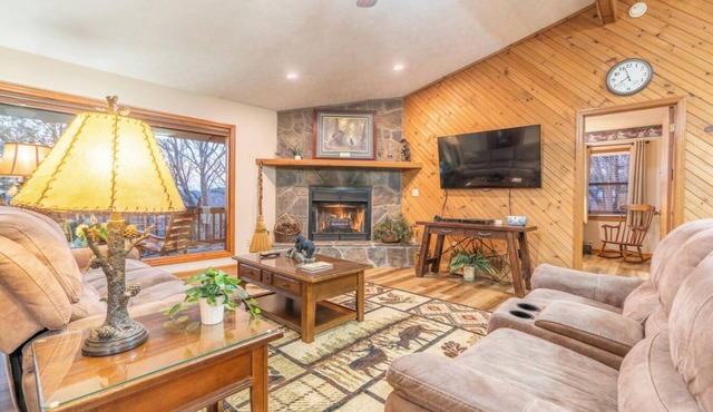 NIGHTLY RATES REDUCED nPeaceful and Secluded Peace of Heaven Cabin