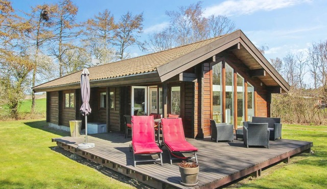 "Nikolce" - 250m from the sea by Interhome