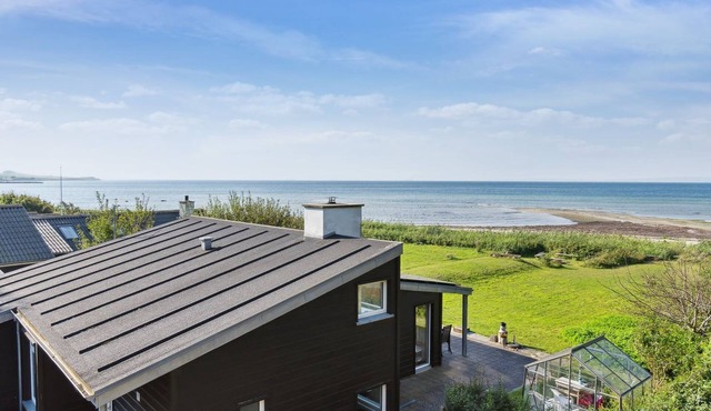 "Nilson" - 50m from the sea by Interhome