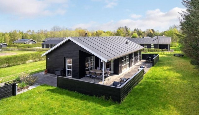 "Nilus" - 2.2km from the sea by Interhome