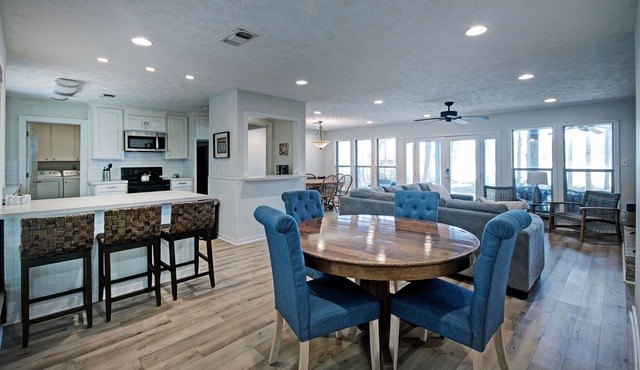 Nine Bed Waterfront Getaway | Great for Fisherman