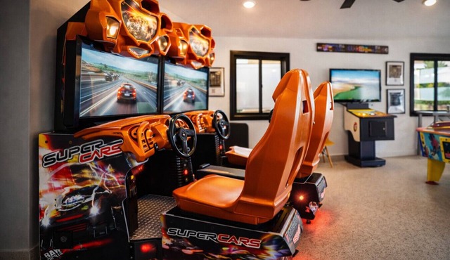 NineSixFive Fieldhouse | Stadium · Arcades · Luxe