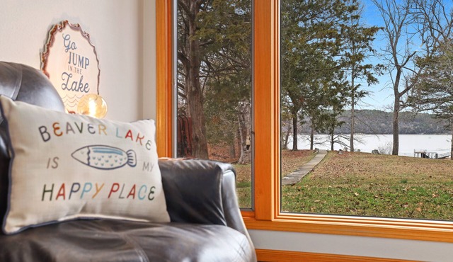 Ninnie & Papaw's Paradise Cove on Beaver Lake