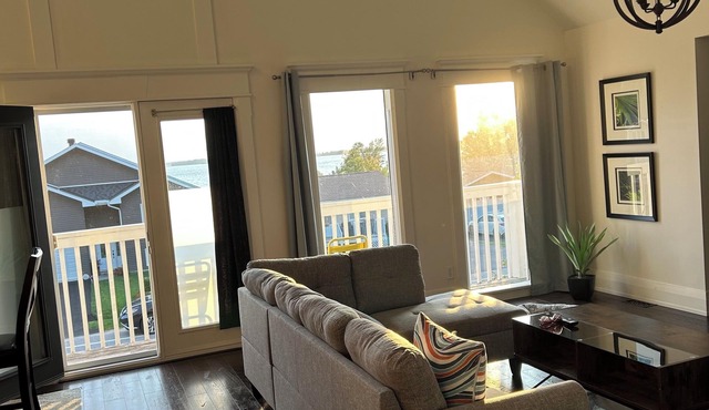 Nipissing Retreat Overlooking Callander Bay