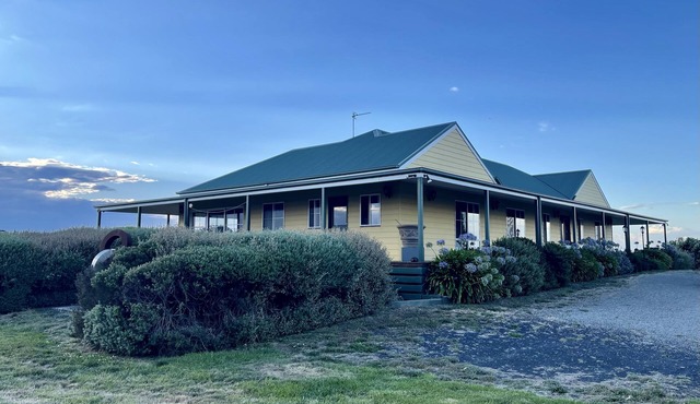 Nirvana House Farm Stay in Woolamai with incredible 360 degree views