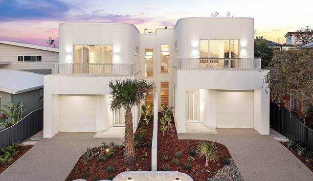 Nirvana Retreat-Mineral Pool & walk to the Beaches