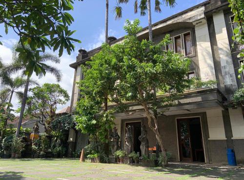 Nirwana Suites