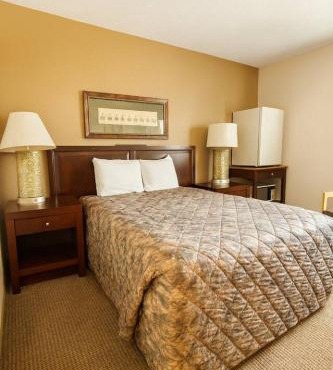 Nisswa Hotel and Suites - Standard Single Queen