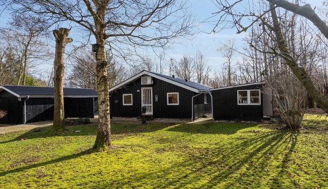 "Nititzki" - 500m to the inlet by Interhome