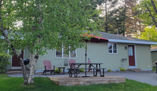 Nitschke's Resort Cabin #7 - Pet Friendly