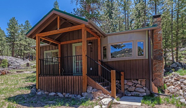 Niwot Cabin - Rustic Cabin Inside Rocky Mountain National Park -22-ZONE3298