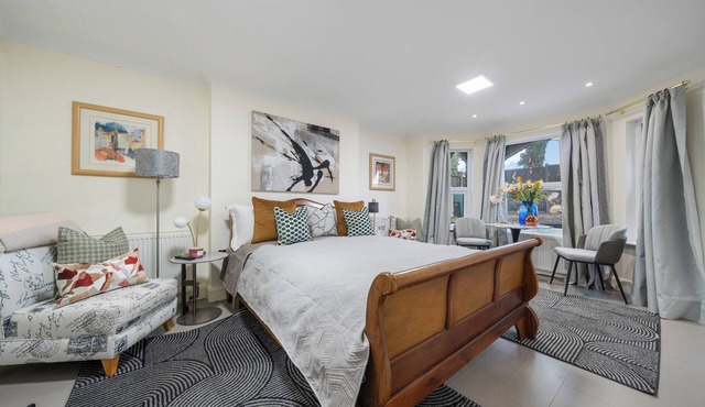 nModern Studio in Leamington Park + Free Parking