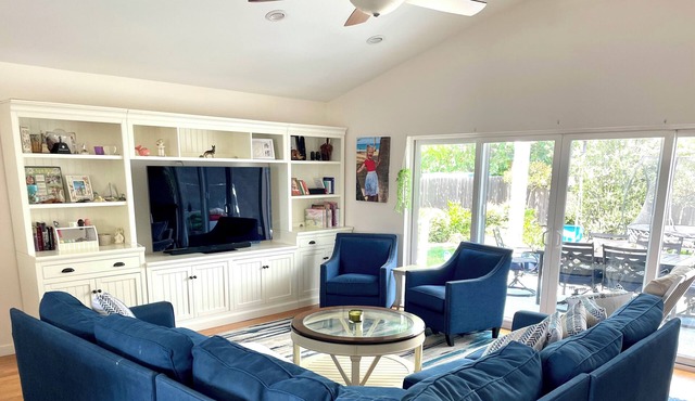nNEW! nFamily Friendly Retreat w/Yard & Playn2000sqftnFree ParkingnAT&T Fiber