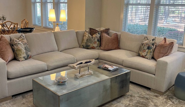 nNewly renovated 2BR 2 B condo in charming Greensboro, GA.