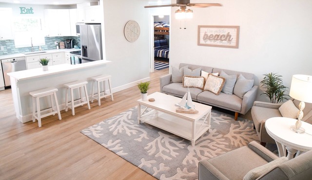 nNewly Renovated & Spacious 3BR Family-Friendly Home by Downtown & Beach