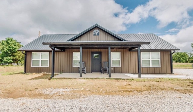 nNice cabin near Bennett Springs: stocked pond, gated entry, family-friendly!