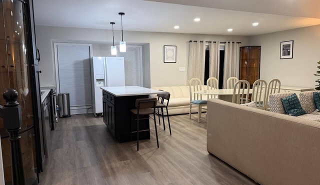 nnnInviting Bethesda Stay – Clean, Cozy & Convenient