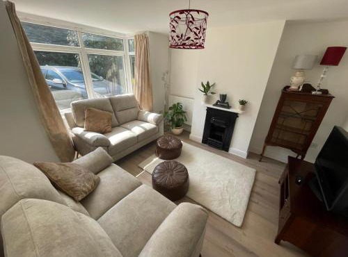 No 1 Staplehall Road - Beautiful Home