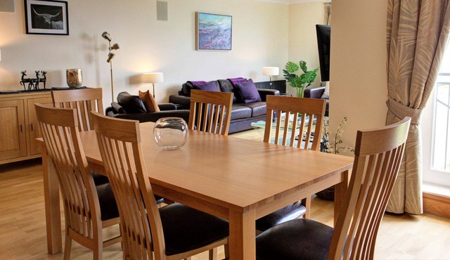 No. 10 The Links - sleeps 4 guests in 2 bedrooms