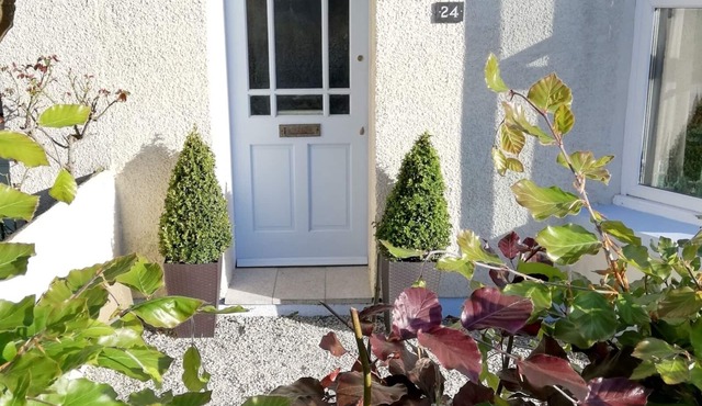 No. 24 is a spacious family home, within a 5 min walk to a dog friendly beach.